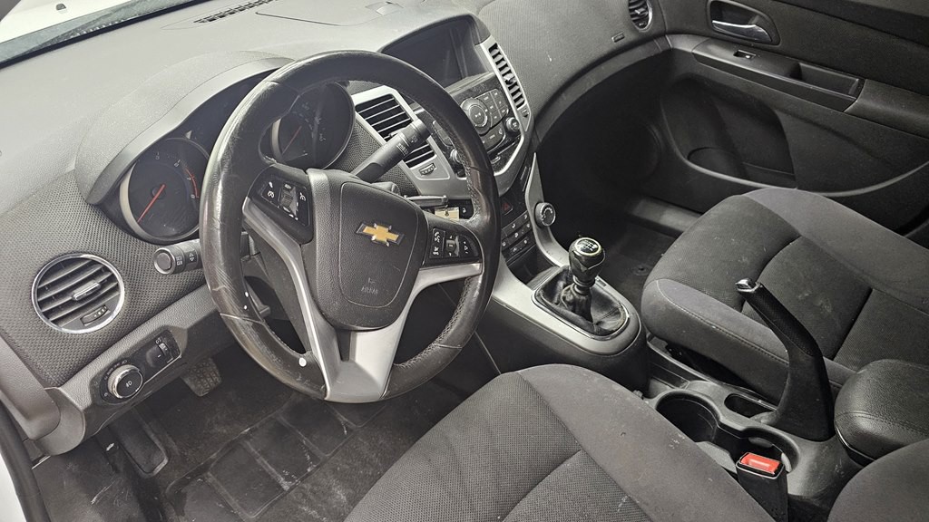 2014 Chevrolet Cruze Image 5