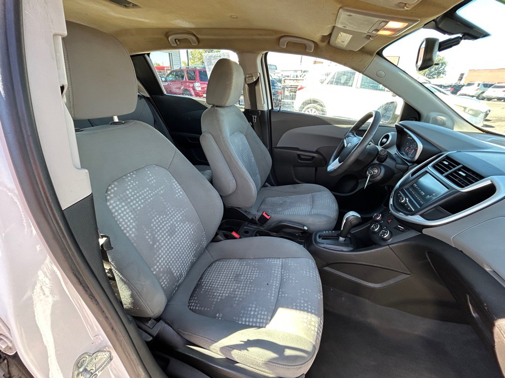 2017 Chevrolet Sonic Image 11