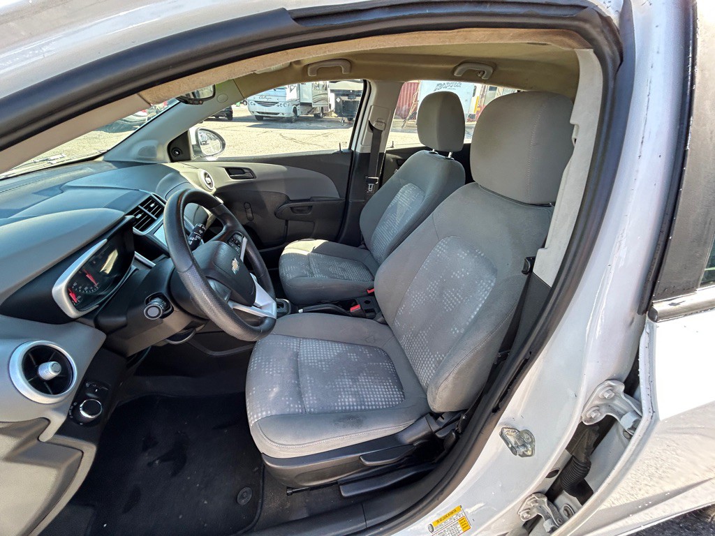 2017 Chevrolet Sonic Image 15