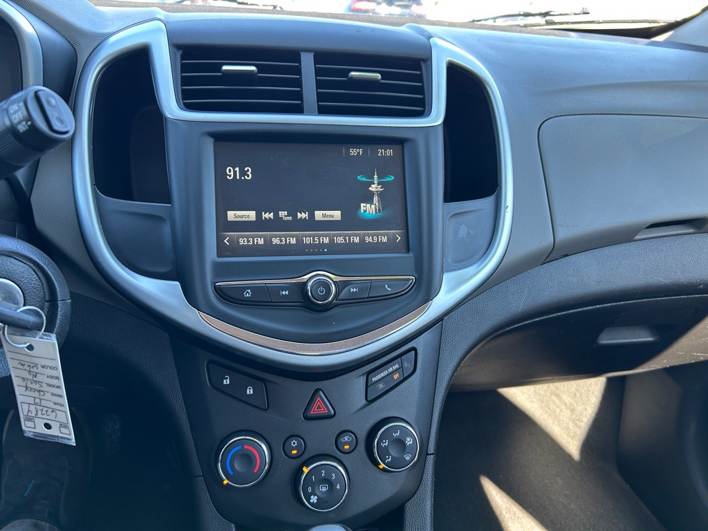 2017 Chevrolet Sonic Image 17