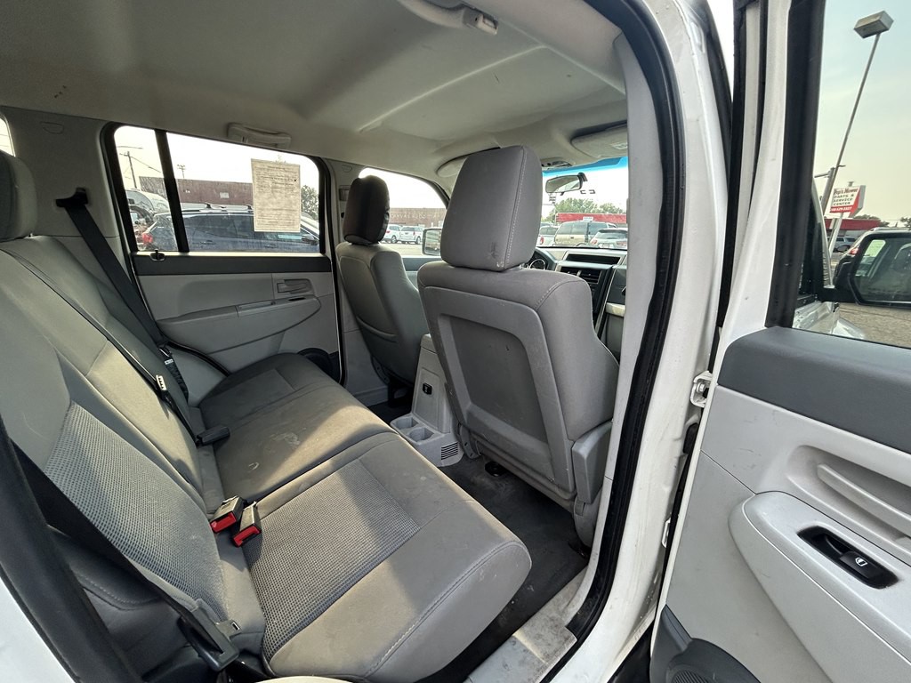 2008 Jeep Liberty Image 11