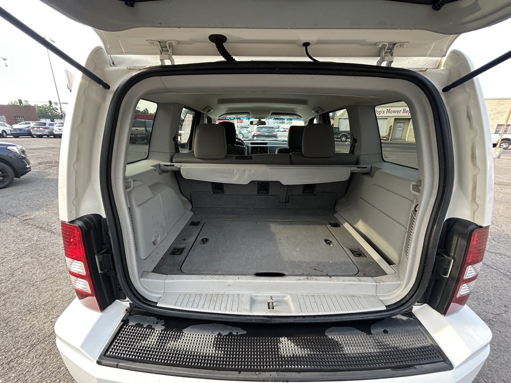 2008 Jeep Liberty Image 13