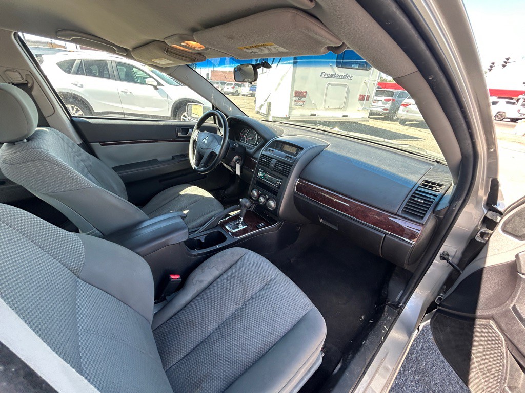 2009 Mitsubishi Galant Image 9