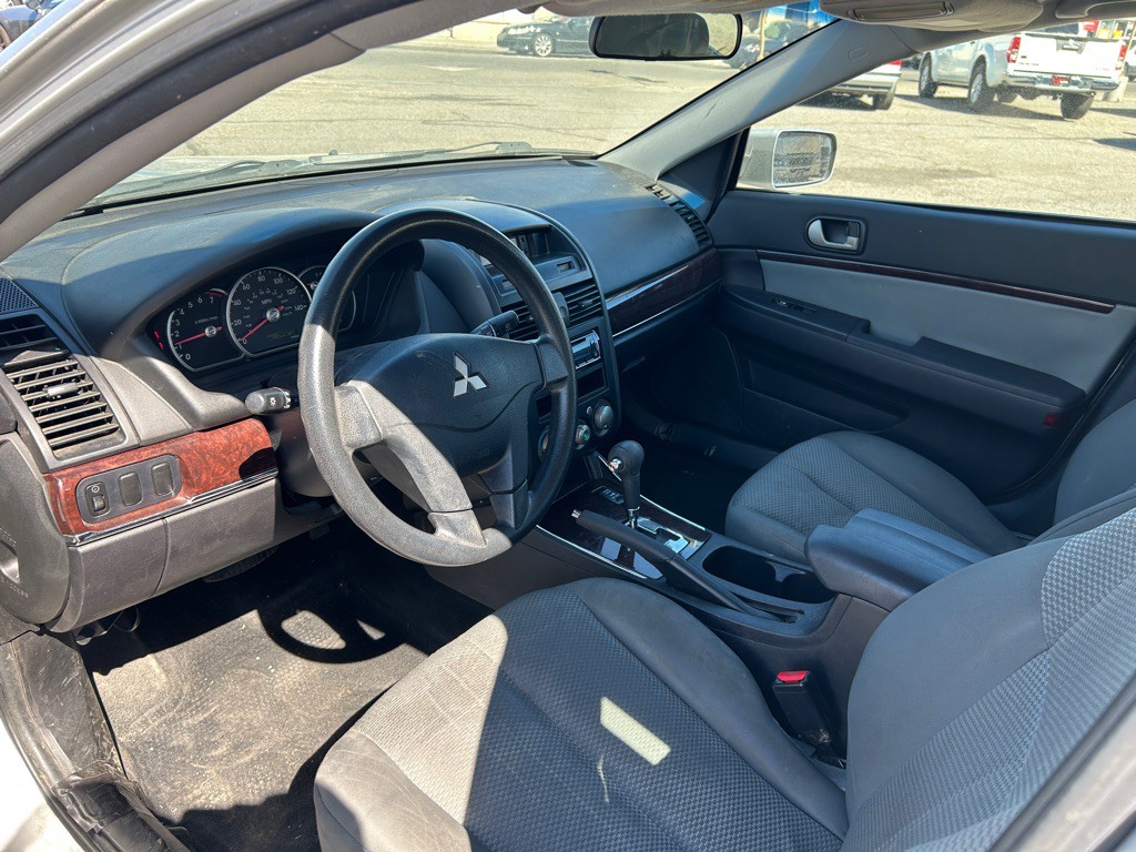 2009 Mitsubishi Galant Image 11