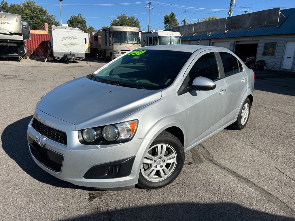 2014 Chevrolet Sonic Image 3
