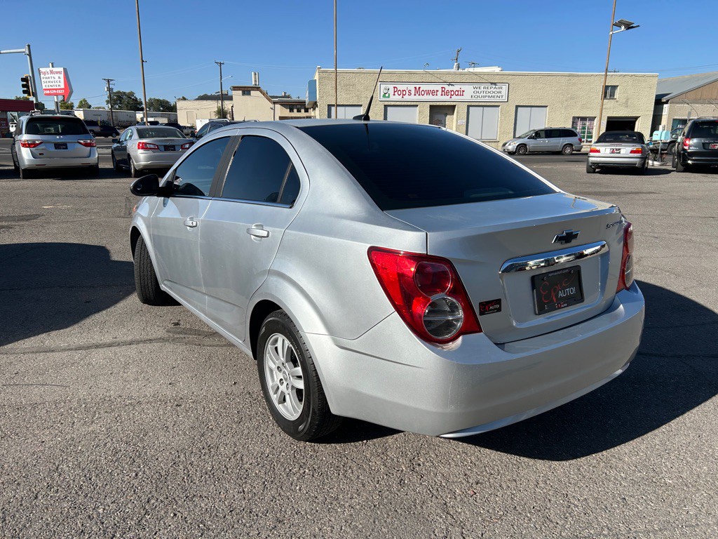2014 Chevrolet Sonic Image 5