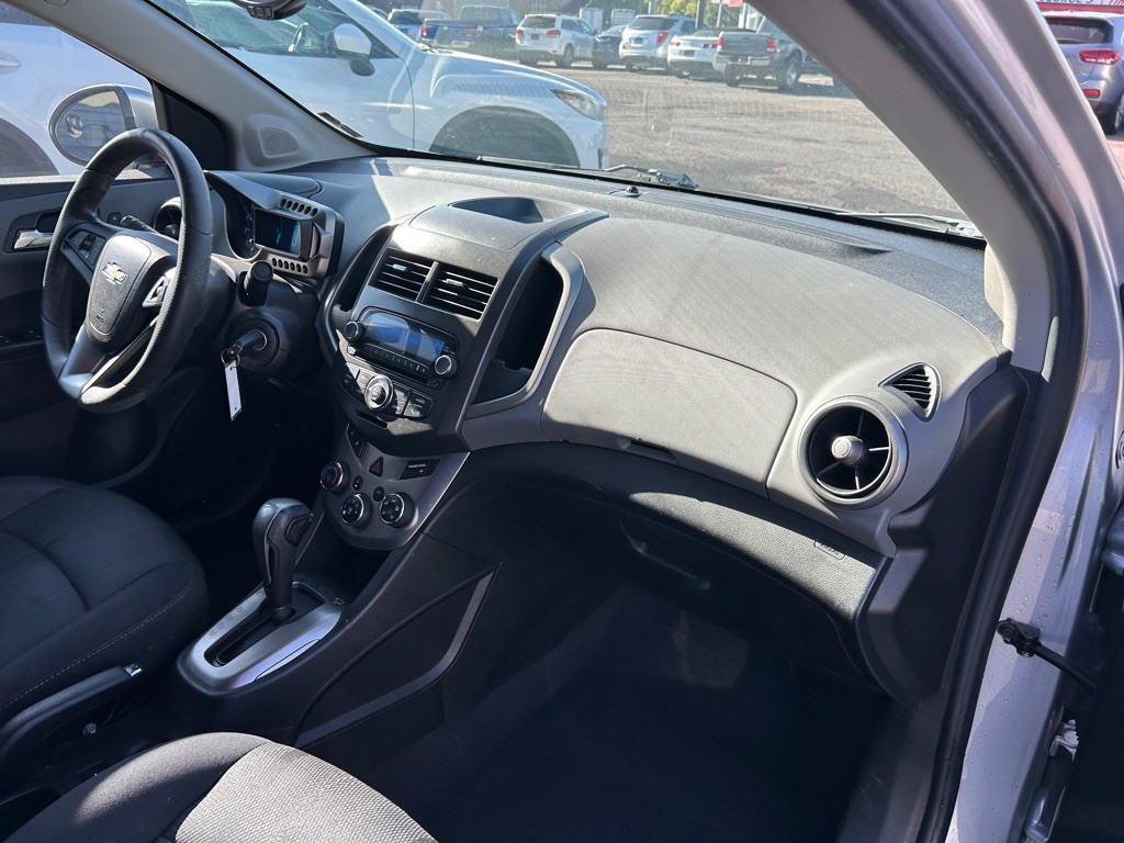 2014 Chevrolet Sonic Image 9