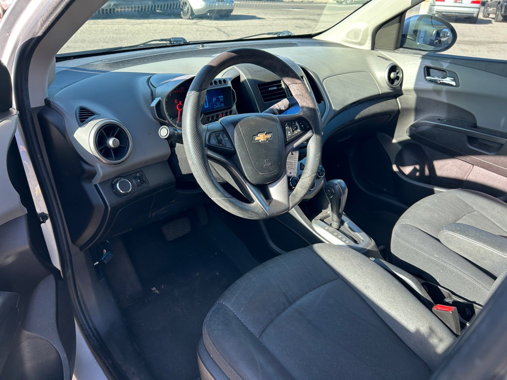 2014 Chevrolet Sonic Image 13