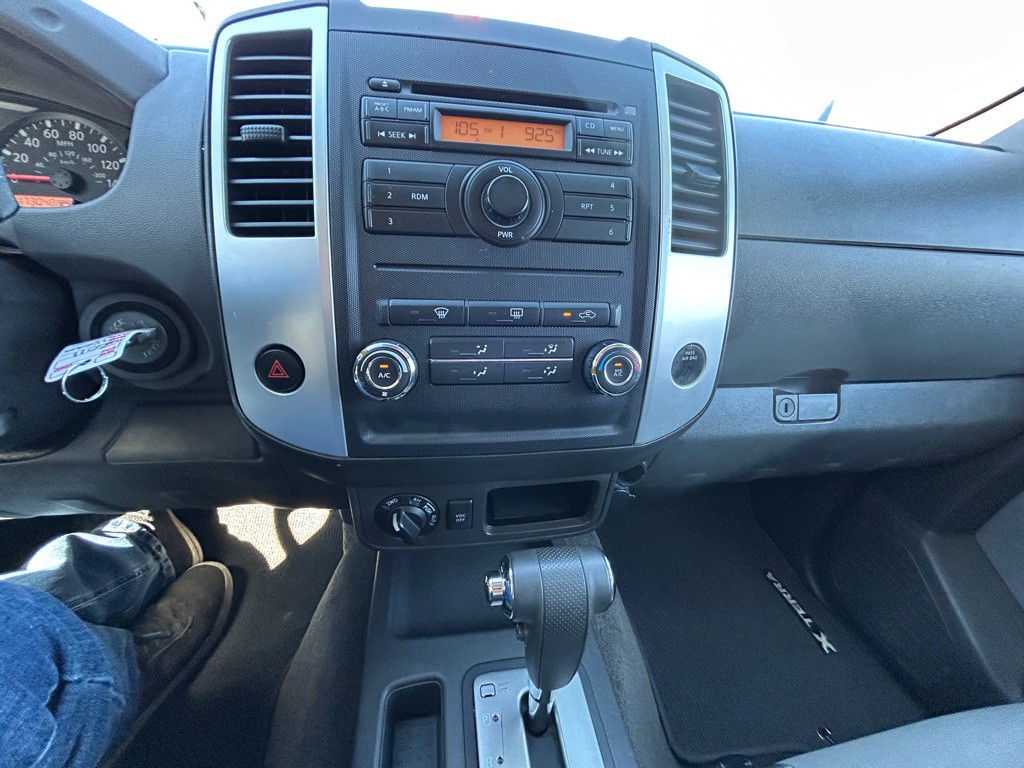 2011 Nissan Xterra Image 17