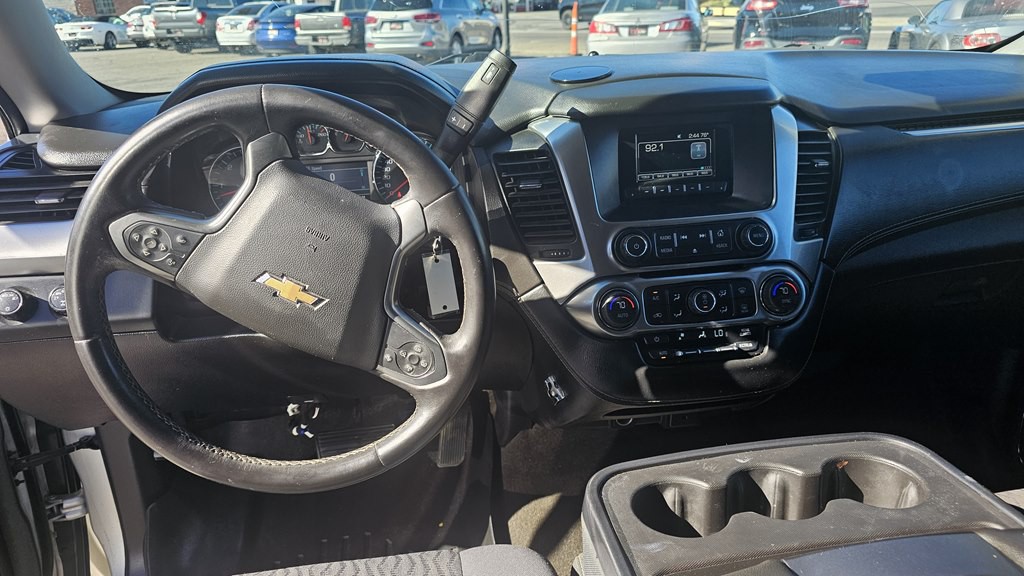 2015 Chevrolet Suburban Image 8