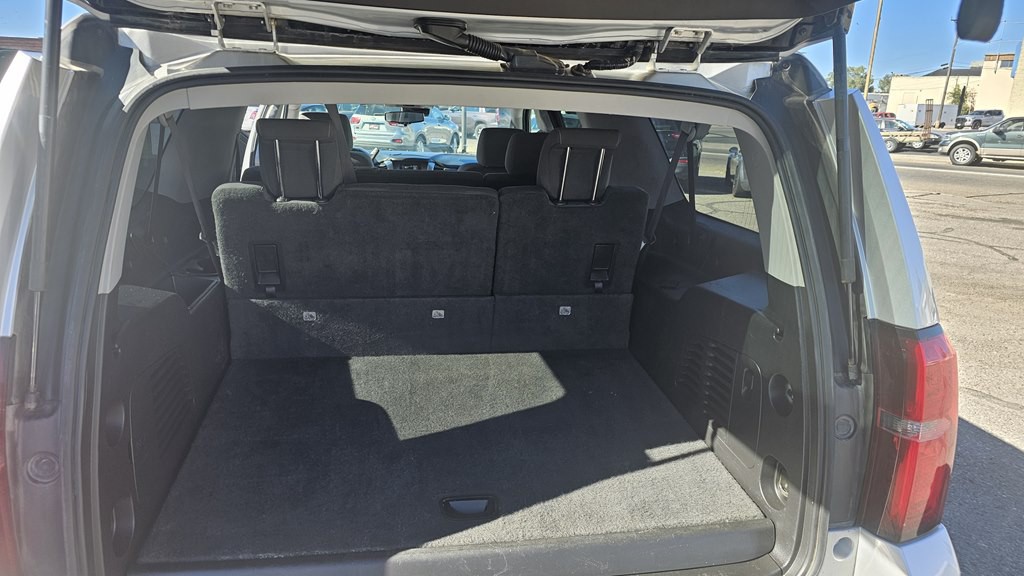 2015 Chevrolet Suburban Image 9