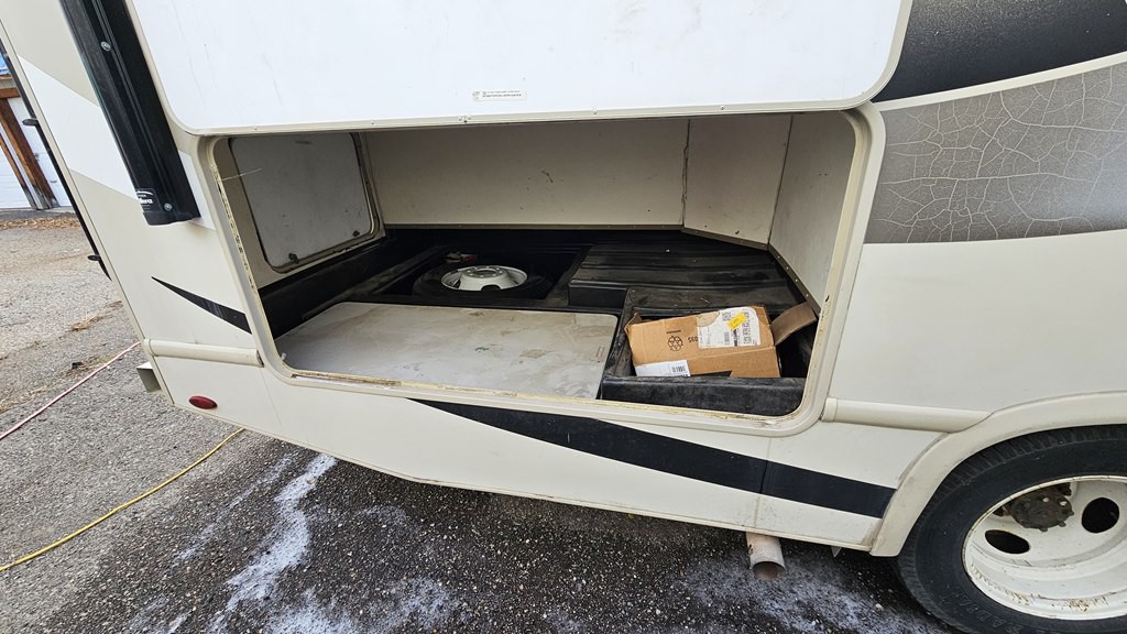 2018 Ford Econoline Image 4