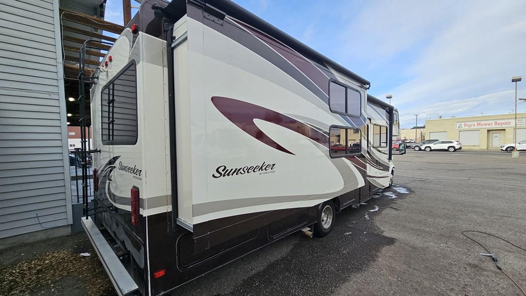 2013 Ford Econoline Image 3