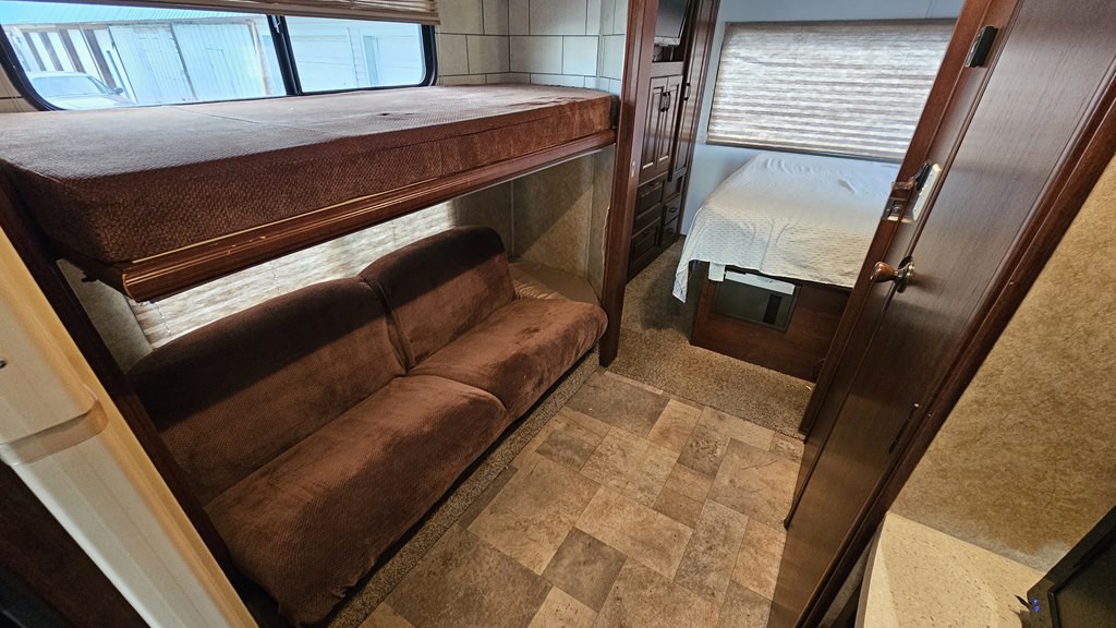 2013 Ford Econoline Image 8