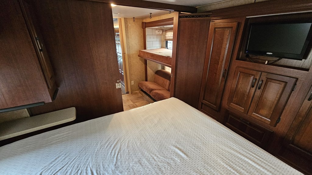 2013 Ford Econoline Image 12