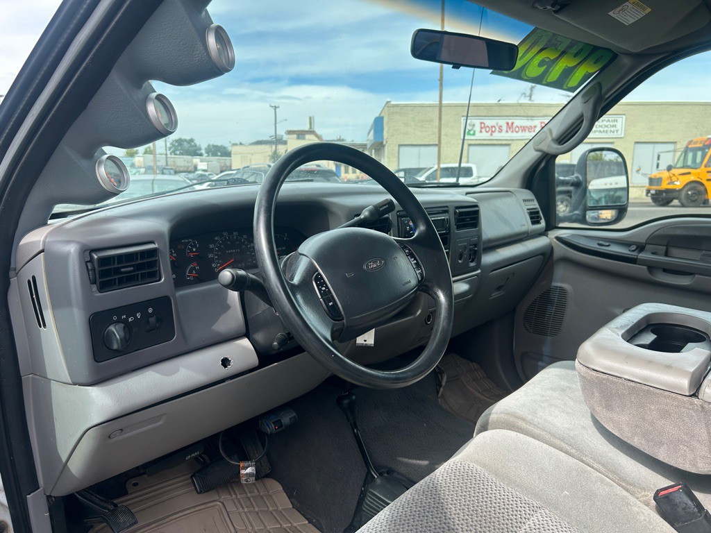 2001 Ford F-250 Image 12