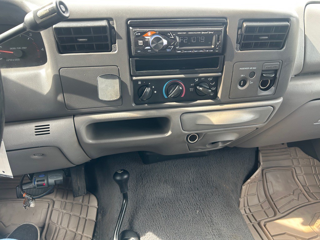 2001 Ford F-250 Image 16