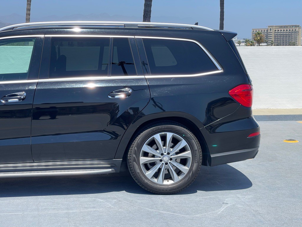 2014 Mercedes-Benz GL-Class Image 10