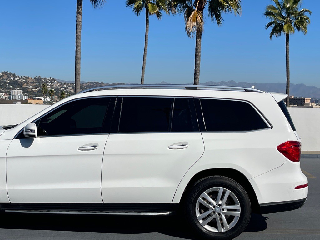 2016 Mercedes-Benz GL-Class Image 28