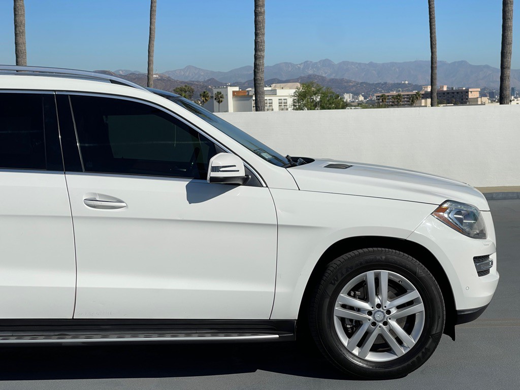 2016 Mercedes-Benz GL-Class Image 32