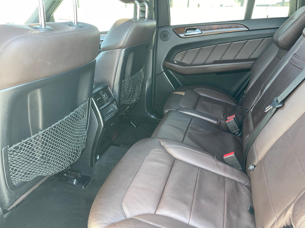 2016 Mercedes-Benz GL-Class Image 37