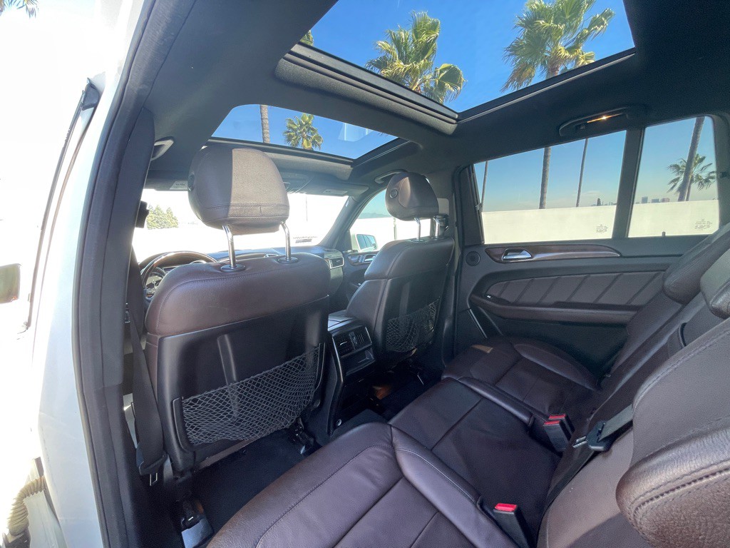 2016 Mercedes-Benz GL-Class Image 39
