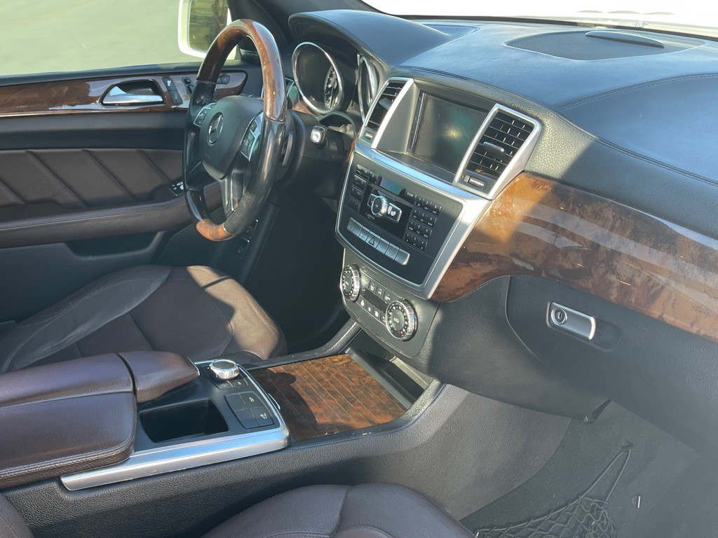 2016 Mercedes-Benz GL-Class Image 51