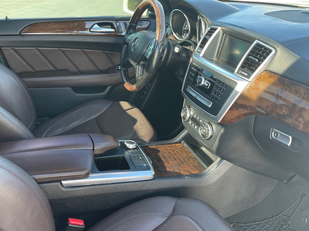 2016 Mercedes-Benz GL-Class Image 52