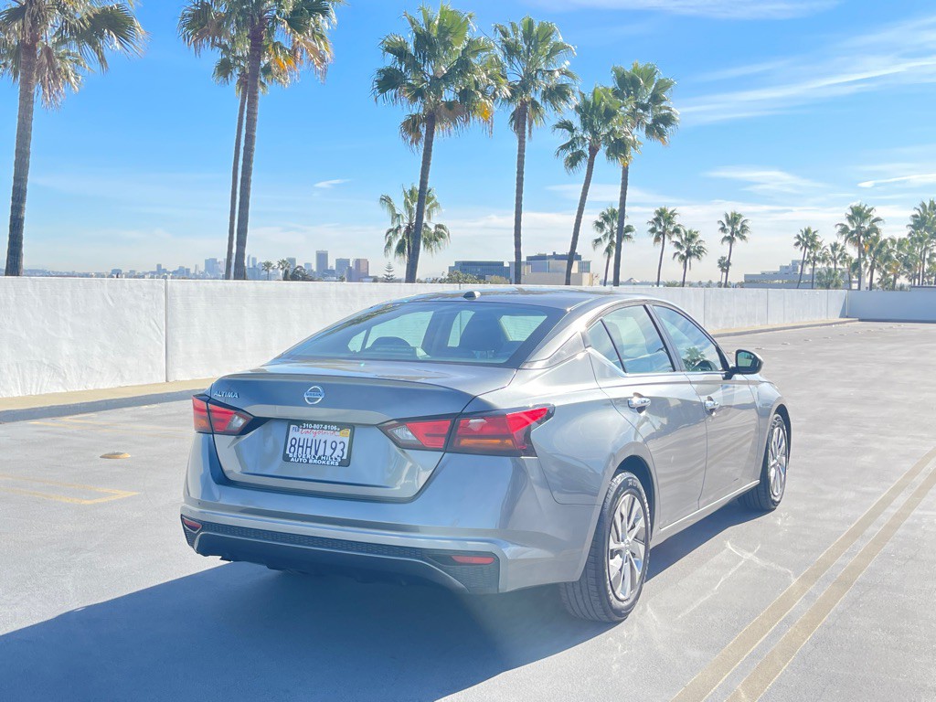 2019 Nissan Altima Image 3