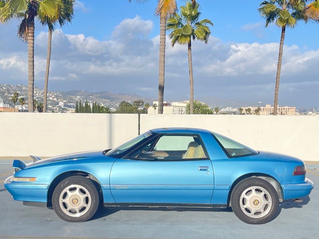 1991 Buick Reatta Image 6