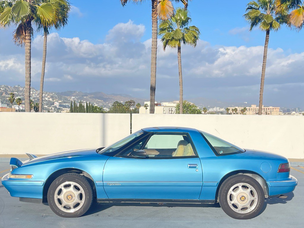 1991 Buick Reatta Image 8