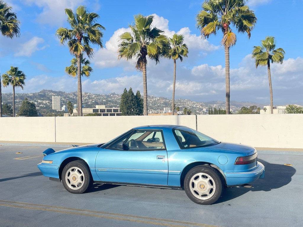 1991 Buick Reatta Image 13