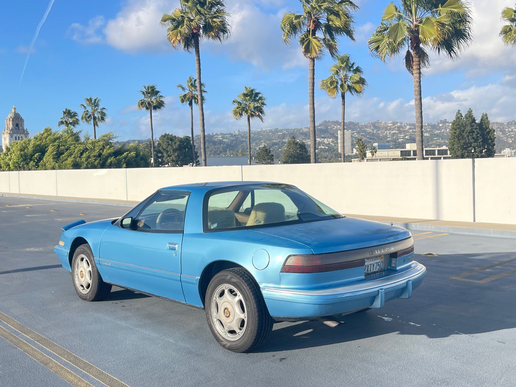 1991 Buick Reatta Image 15