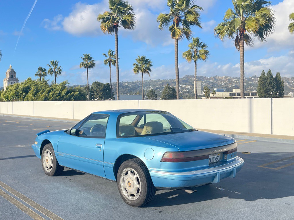 1991 Buick Reatta Image 16