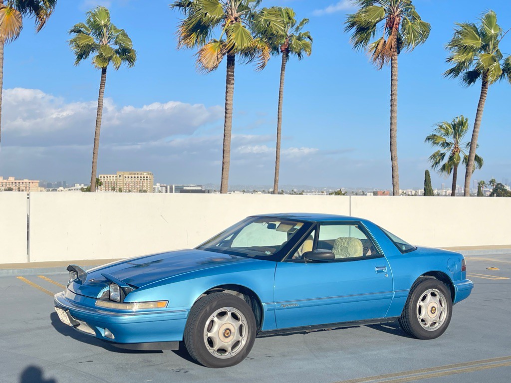 1991 Buick Reatta Image 17
