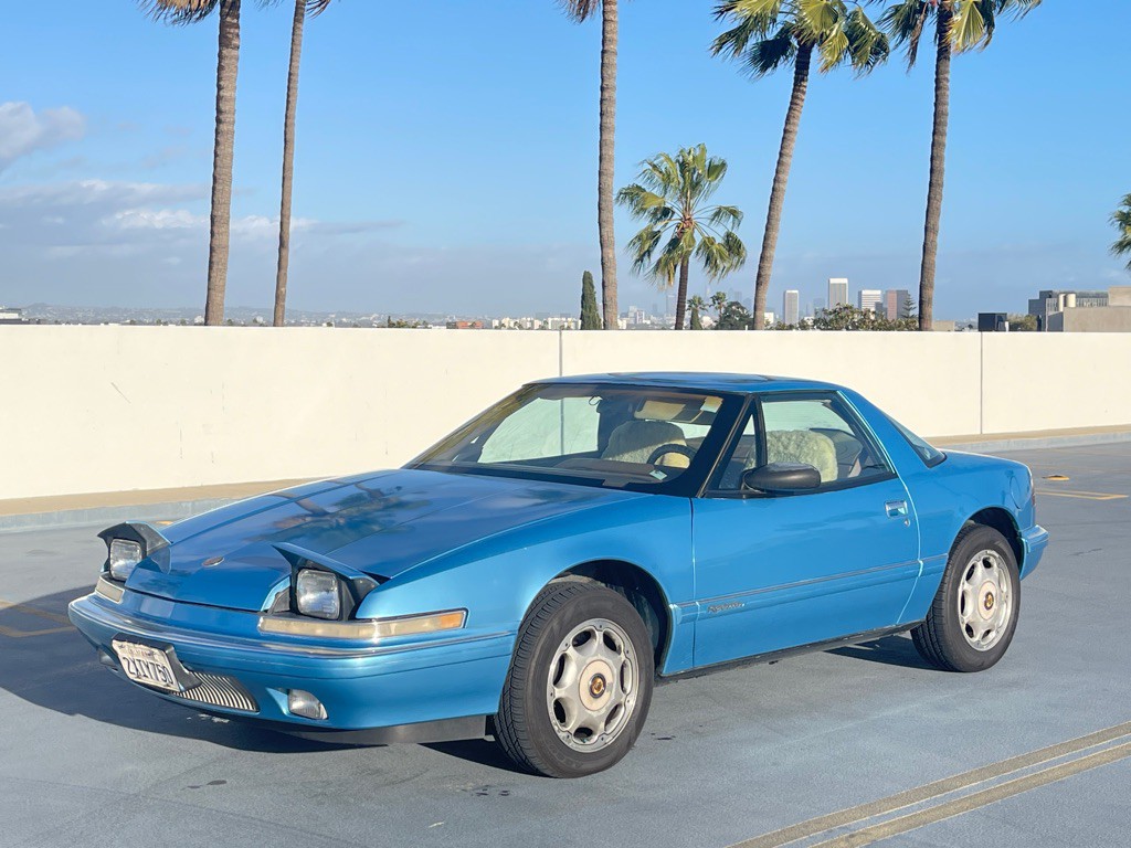 1991 Buick Reatta Image 18