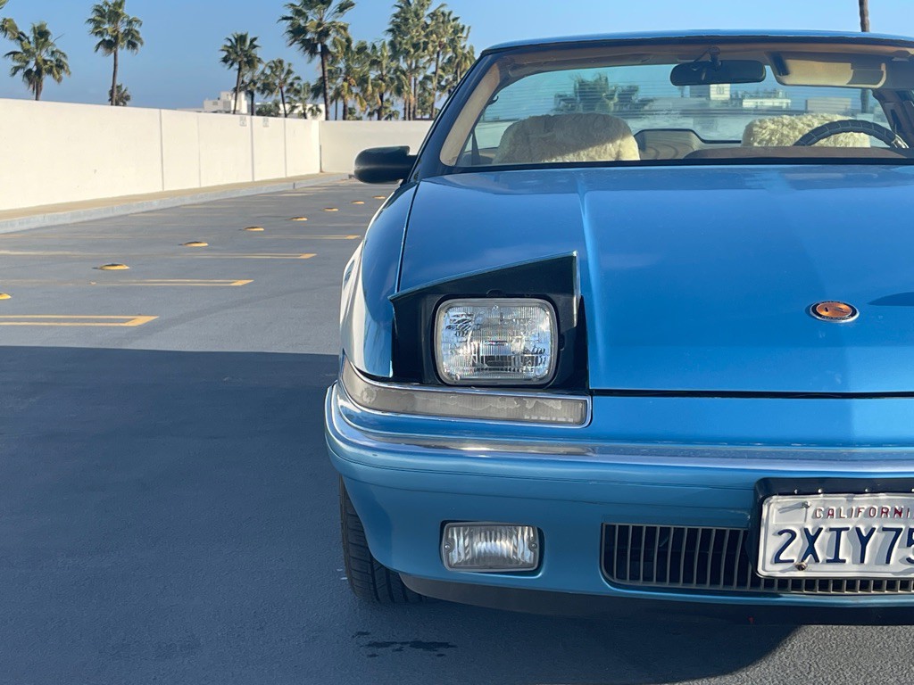 1991 Buick Reatta Image 19