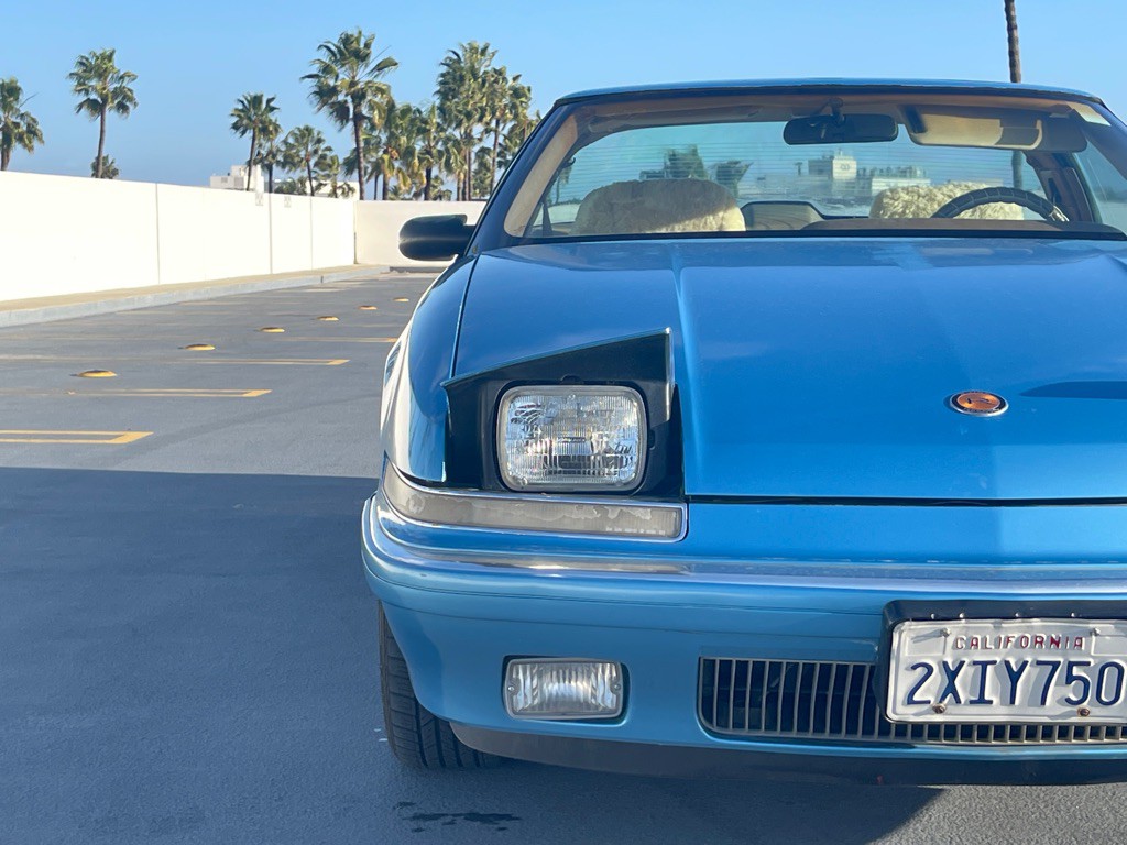 1991 Buick Reatta Image 21