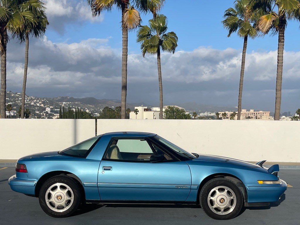 1991 Buick Reatta Image 28