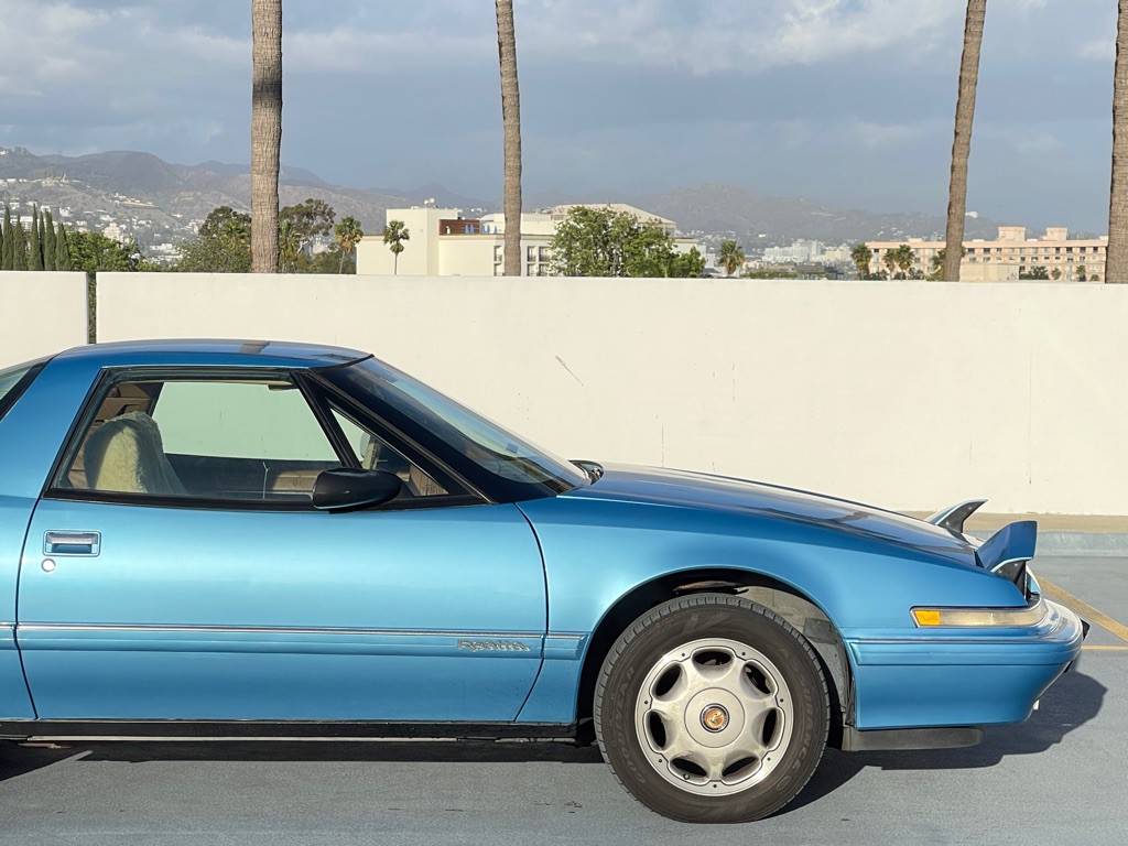 1991 Buick Reatta Image 30