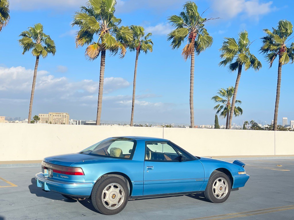 1991 Buick Reatta Image 32