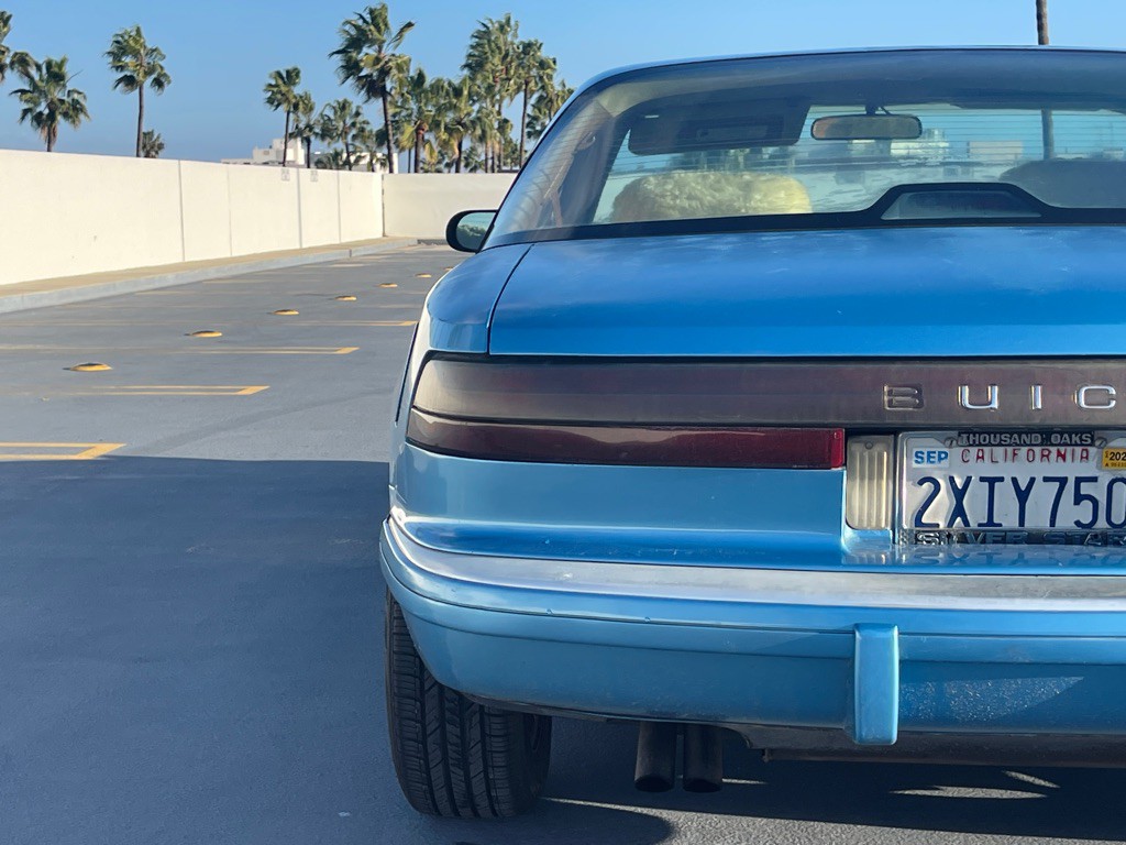 1991 Buick Reatta Image 36