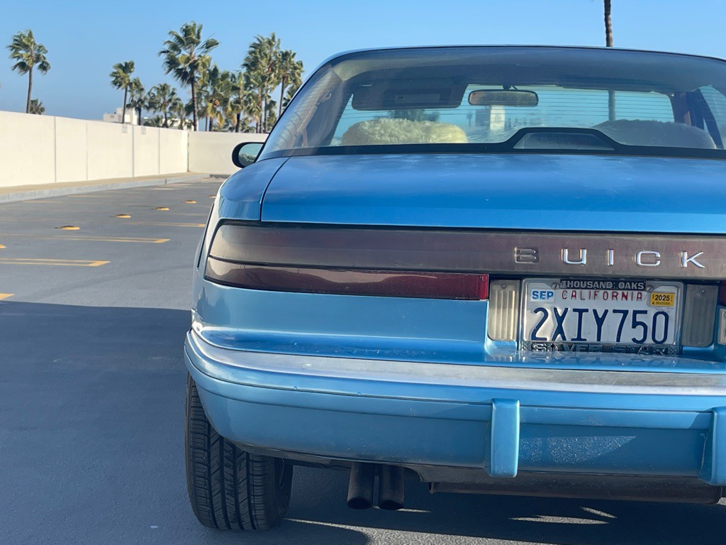 1991 Buick Reatta Image 39