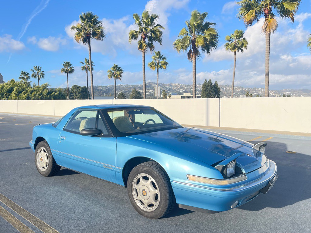 1991 Buick Reatta Image 45