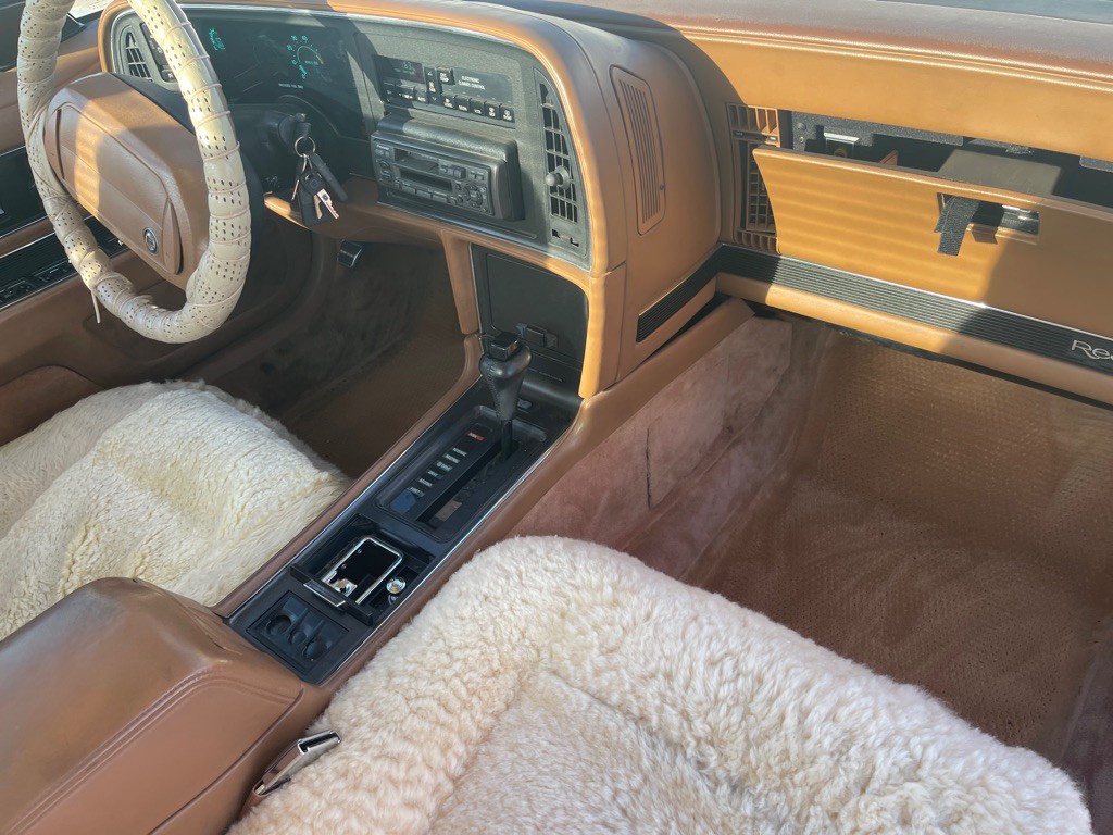 1991 Buick Reatta Image 68