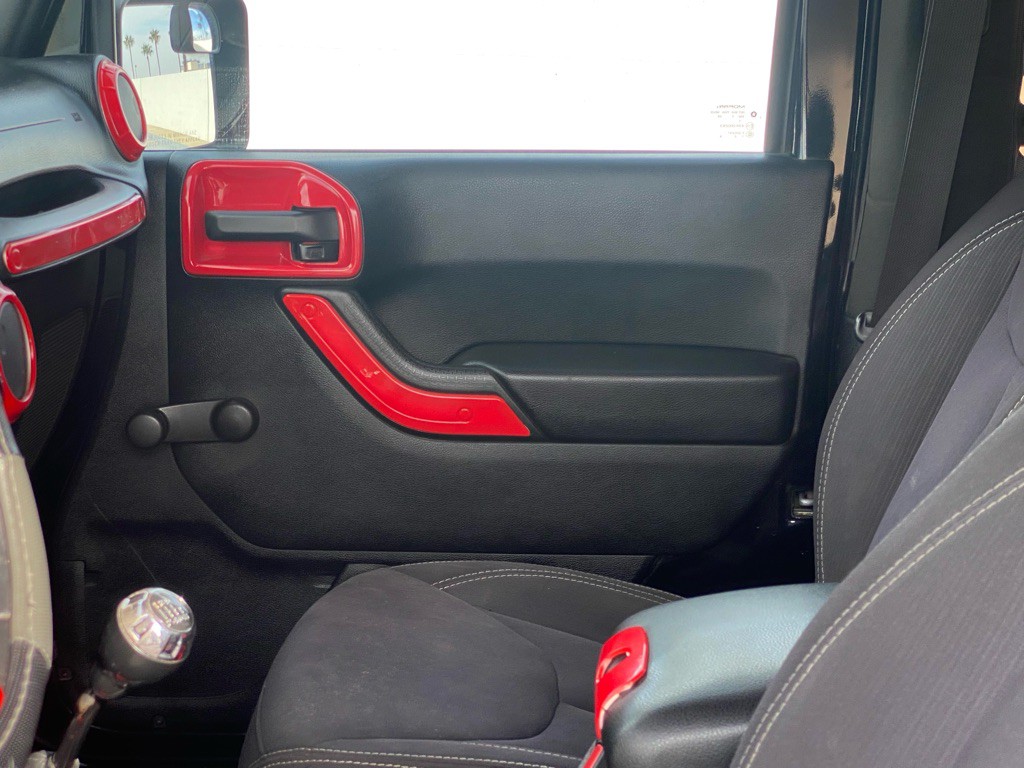 2014 Jeep Wrangler Image 16