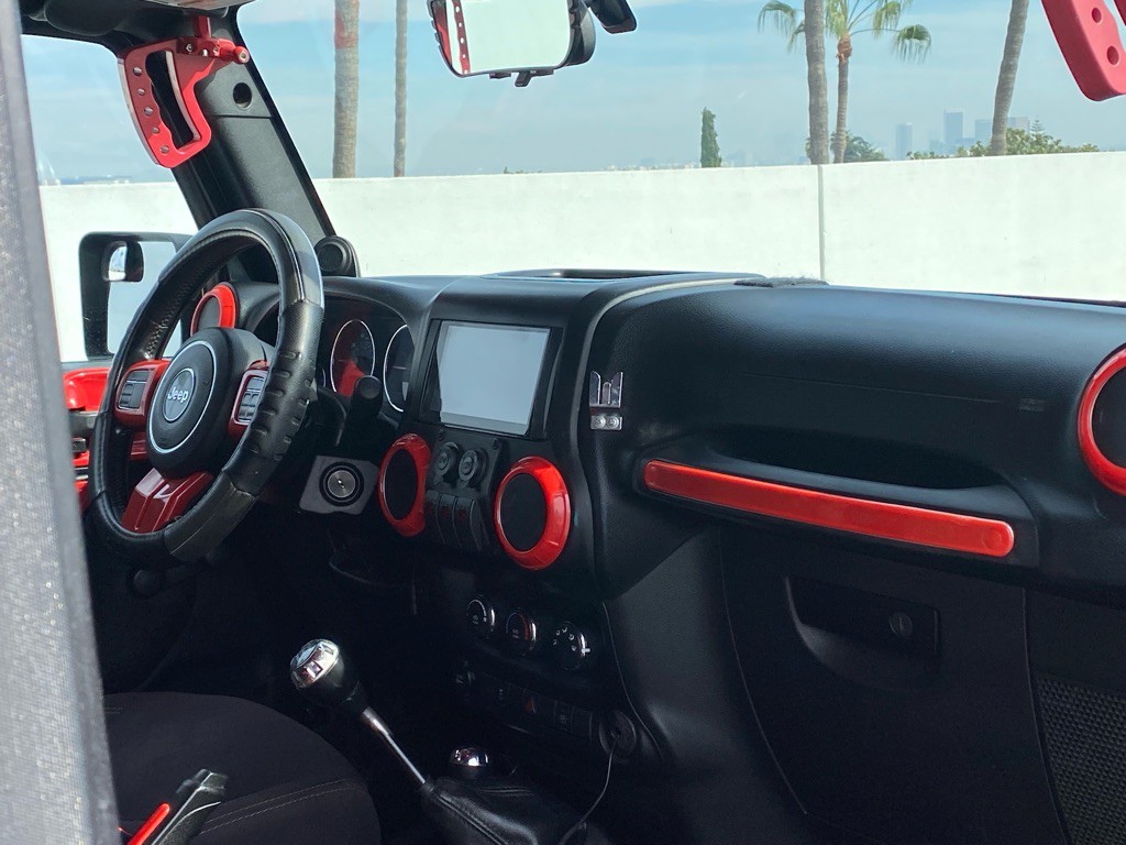 2014 Jeep Wrangler Image 65