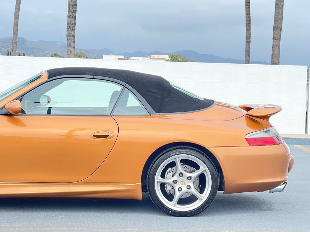 2003 Porsche 911 Image 9