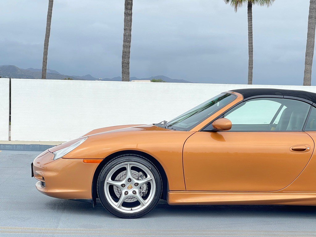 2003 Porsche 911 Image 11