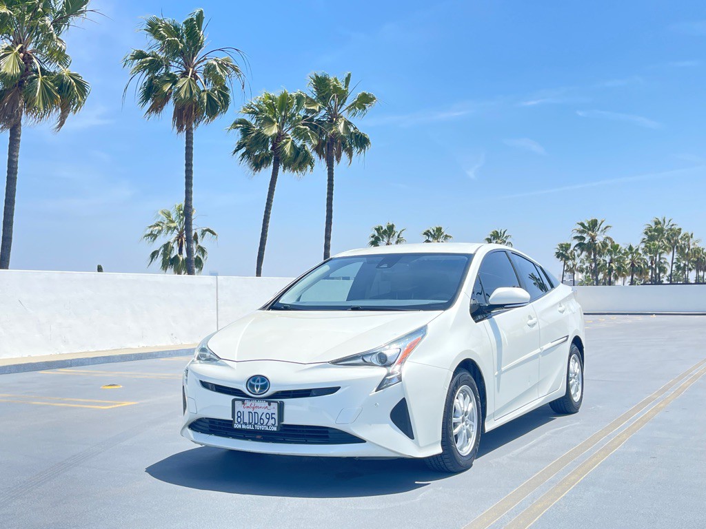 2018 Toyota Prius Image 3